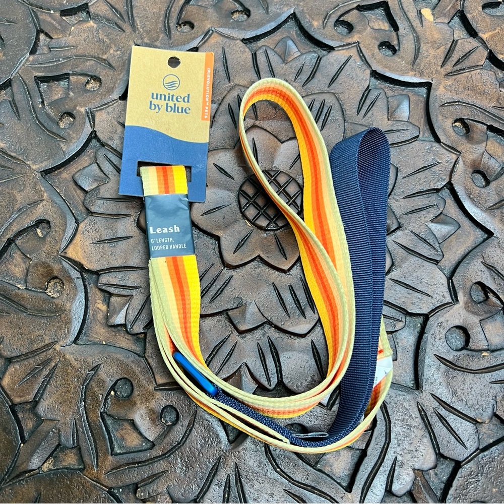 NEW United by Blue, tangerine stripe dog leash, 6’ length, retro leash